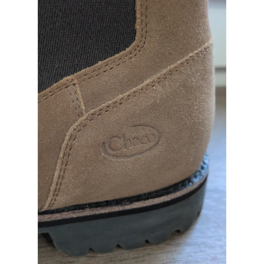 Chaco Men's Fields Chelsea Waterproof Boots Size 10.5 Tan Leather Suede Lug-Sole